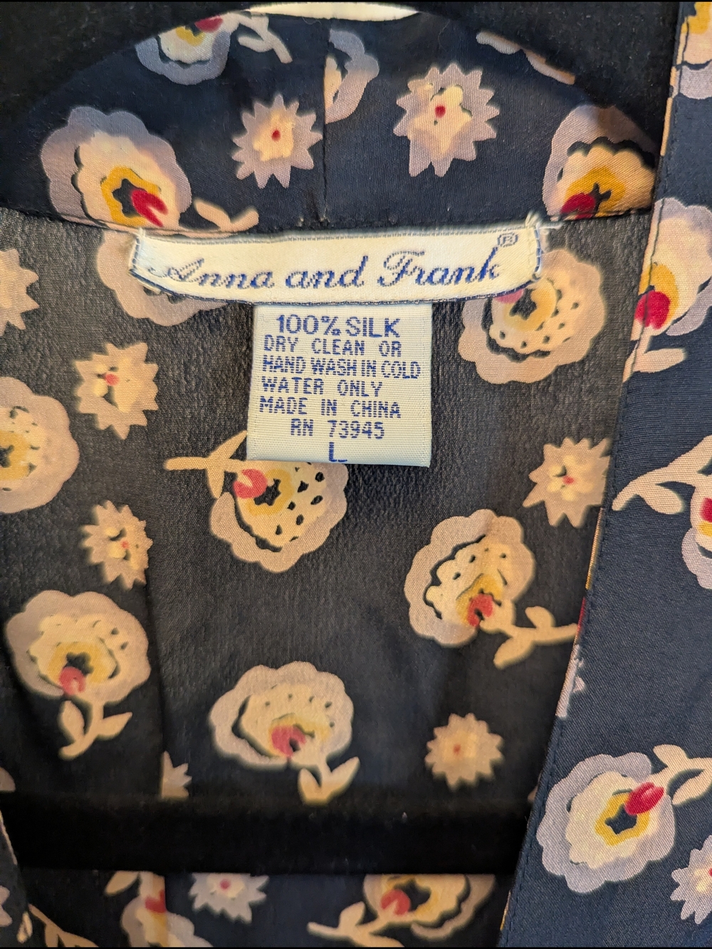 Anna And Frank Navy Silk Floral Sleeveless Button-Front Blouse - Picture 3 of 12